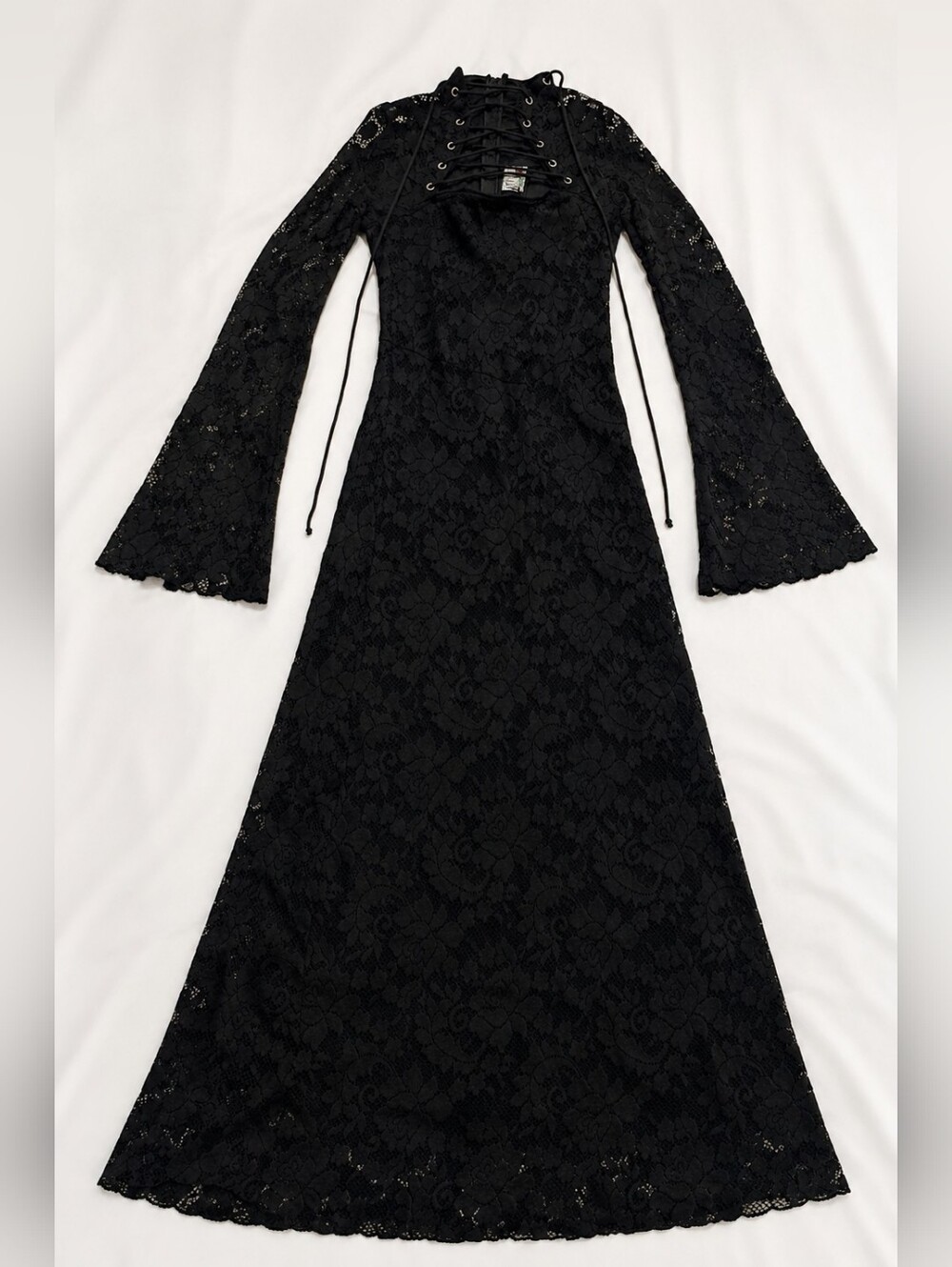 Vintage Lip Service Black Lace Goth Maxi Dress Lace-Up Front Bell Sleeve Size L - Picture 7 of 13